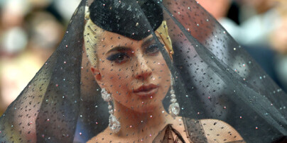 Voldtekt, rusproblemer og ville fester preger Lady Gagas liv